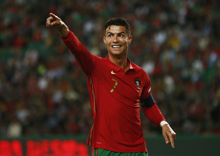 Ronaldo nối dài kỷ lục ghi bàn cho Bồ Đào Nha - Ảnh 1.