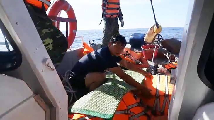 Tìm thấy thi thể ngư dân mất tích vụ 2 tàu va chạm ở biển Quảng Nam - Ảnh 1.