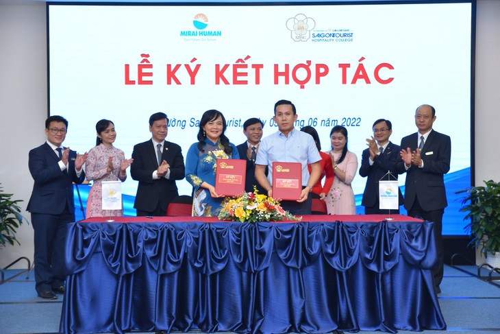 Trường du lịch Saigontourist đạt chuẩn kiểm định chất lượng cơ sở giáo dục nghề nghiệp - Ảnh 3.
