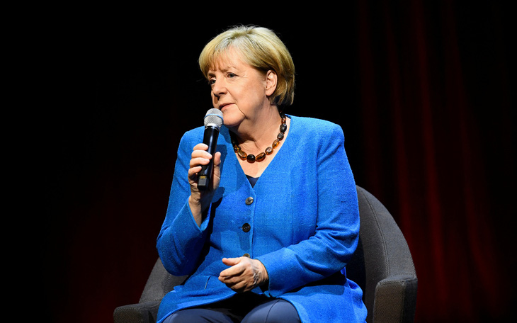 Bà Merkel 