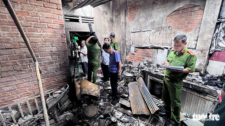 Cháy nhà giữa đêm khuya ở An Giang, 2 mẹ con tử vong - Ảnh 1.