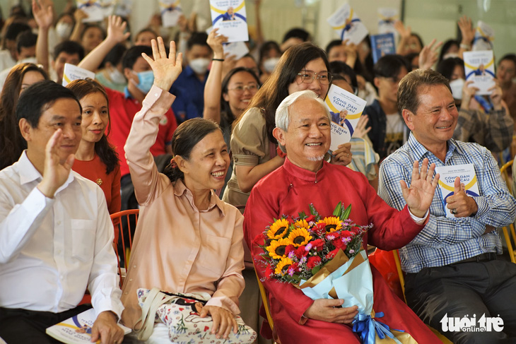 Giao lưu ‘Công dân toàn cầu - Công dân vũ trụ’ cùng giáo sư Phan Văn Trường - Ảnh 1.