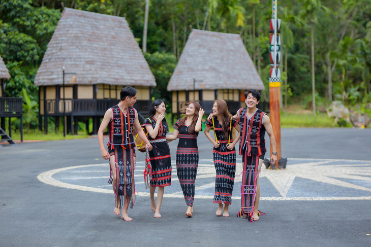 Khám phá ẩm thực và văn hóa Cơ Tu tại khu du lịch Cổng trời Đông Giang - Ảnh 1.