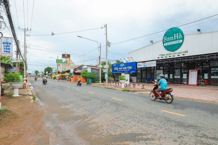 Những vấn đề đầu tư shophouse lõi đô thị vệ tinh, vùng ven TP.HCM cần quan tâm - Ảnh 1.