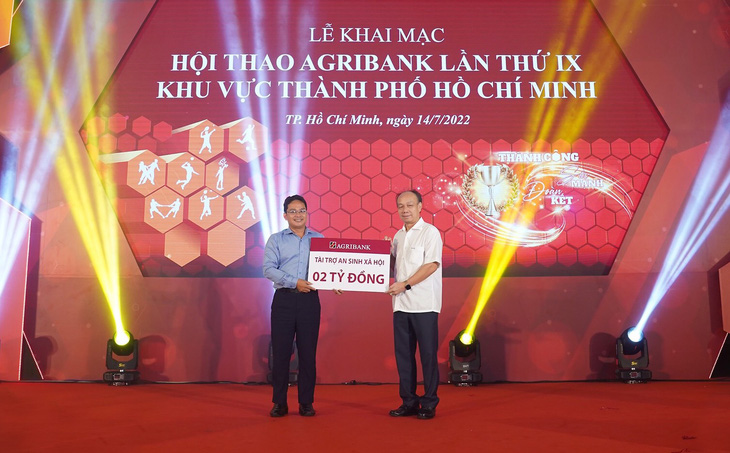 Tưng bừng khai mạc Hội thao Agribank lần thứ IX năm 2022 khu vực TP.HCM - Ảnh 1.