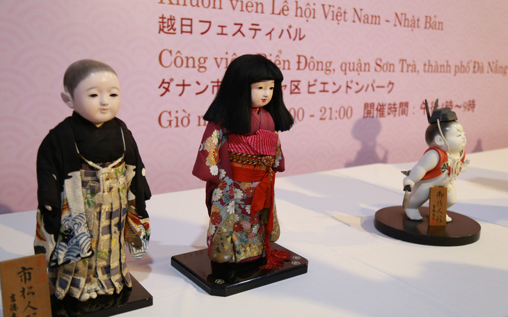 Xem búp bê truyền thống của Nhật ở Lễ hội Việt Nam - Nhật Bản