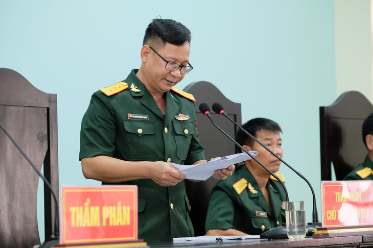 Cựu tướng cảnh sát biển Lê Văn Minh lãnh 15 năm tù, Lê Xuân Thanh 12 năm tù - Ảnh 2.