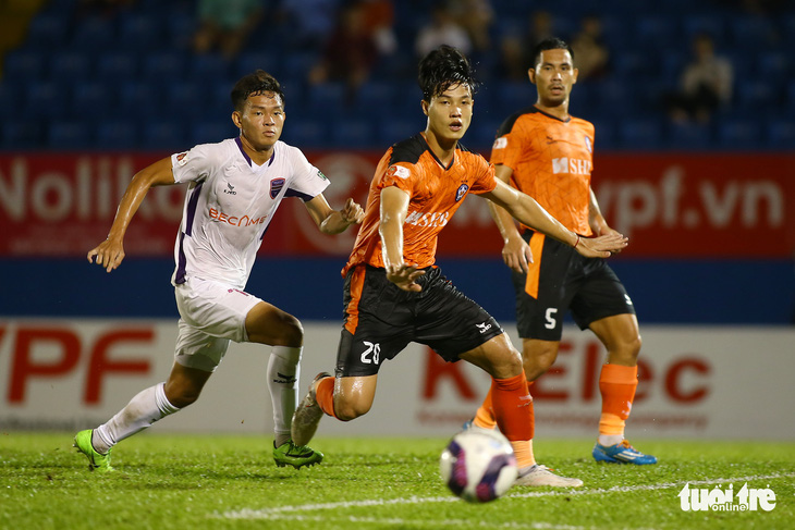 HLV Phan Thanh Hùng: Nên mạnh dạn dùng cầu thủ U23 đá V-League - Ảnh 1.