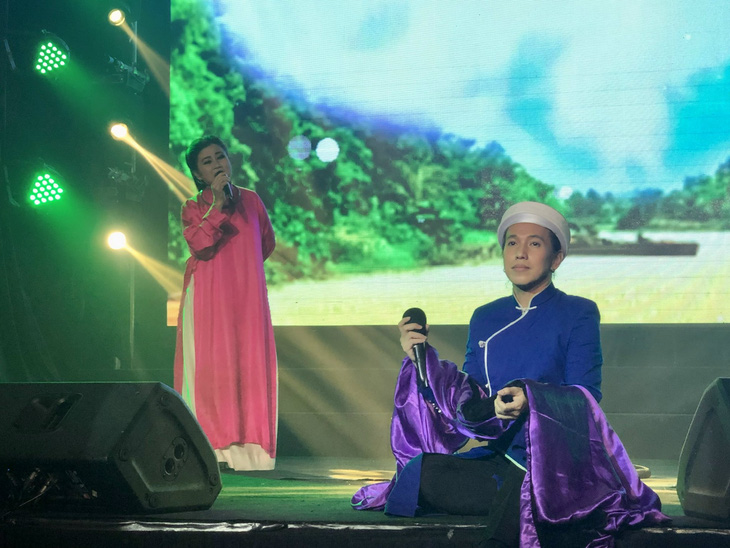 Gia đình Cẩm Vân, Khắc Triệu góp giọng trong live show ‘Bách biến’ của Y Thanh - Ảnh 4.