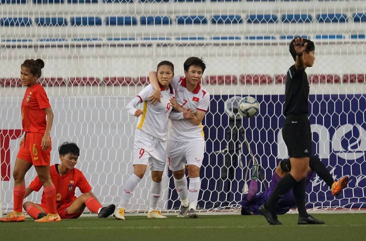 Huỳnh Như lập kỷ lục ghi bàn mới cho tuyển nữ Việt Nam - Ảnh 1.
