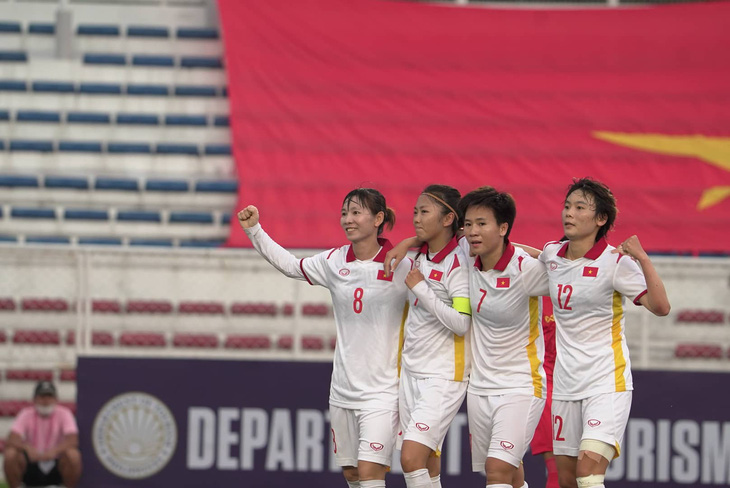 HLV Mai Đức Chung sẽ làm mới tuyển nữ Việt Nam sau AFF Cup 2022 - Ảnh 1.