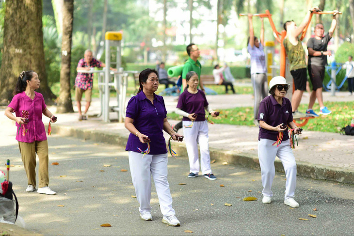 Bỗng dưng đau lưng, bệnh gì? - Ảnh 1.