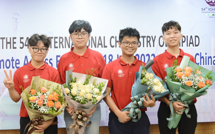 Cả 4 học sinh Việt Nam dự thi Olympic hóa học quốc tế đều giành huy chương vàng