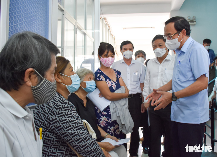 Bí thư Nguyễn Văn Nên kiểm tra phòng sốt xuất huyết tại quận Bình Tân - Ảnh 1.