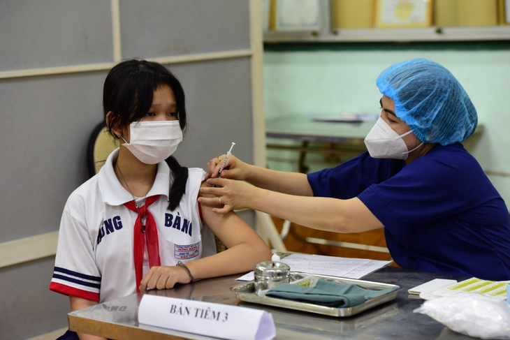 TP.HCM: 495.000 người tiêm mũi 4 vắc xin phòng COVID-19 - Ảnh 1.