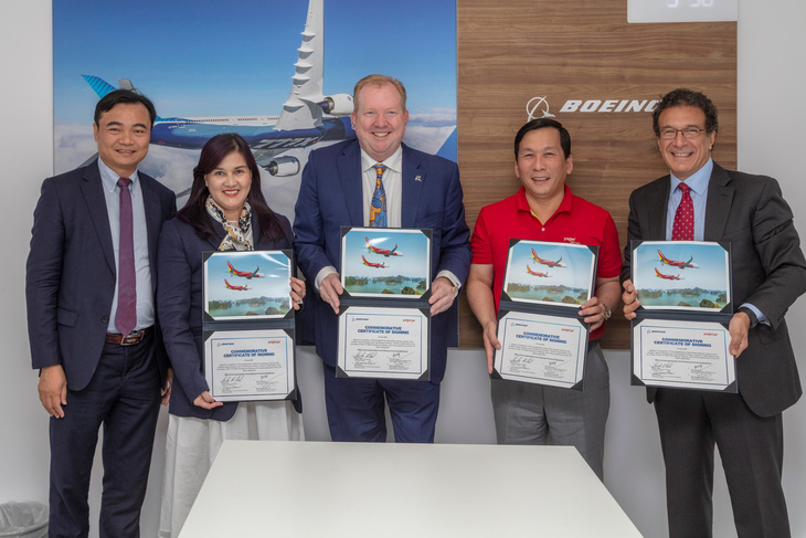 Vietjet và Boeing ký kết giao 200 tàu bay Boeing 737 Max - Ảnh 1.