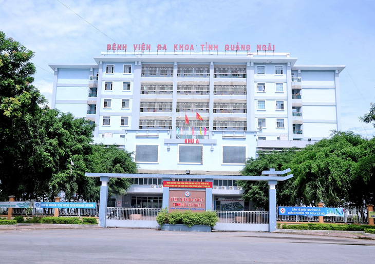 Trong 2 năm, Quảng Ngãi có 61 viên chức y tế nghỉ việc - Ảnh 1.