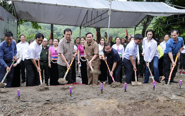 Xây 120 căn nhà tình nghĩa, nhà đại đoàn kết cho gia đình chính sách, người nghèo