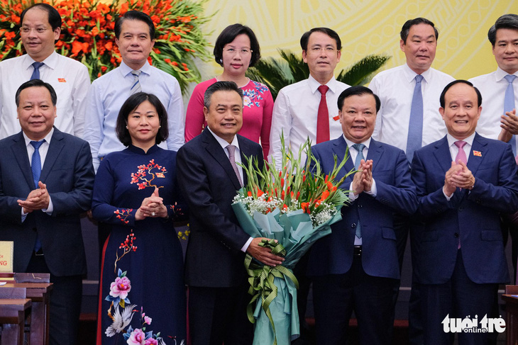 Ông Trần Sỹ Thanh được bầu làm chủ tịch UBND TP Hà Nội - Ảnh 3.