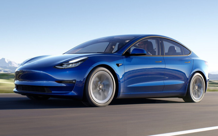 Tesla bị kiện vì dùng sơn ‘vá’ vết nứt thân xe