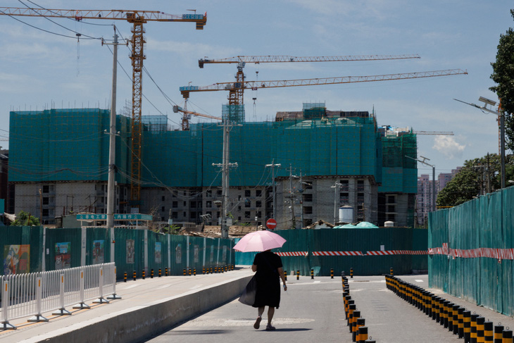 Reuters: Trung Quốc lập quỹ cứu các doanh nghiệp bất động sản nợ nần chồng chất - Ảnh 1.