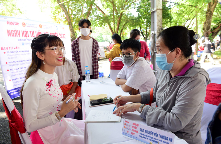 Mê hồn trận xét tuyển đại học, thí sinh, phụ huynh không biết đường nào lần - Ảnh 1.