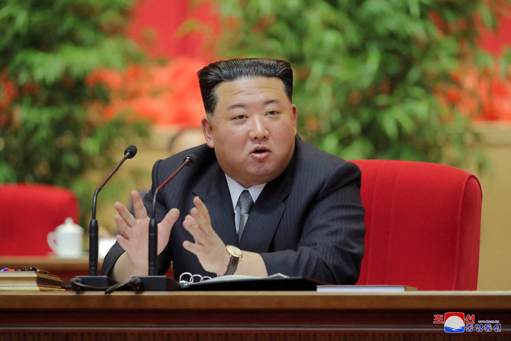 Ông Kim Jong Un nói Triều Tiên sẵn sàng răn đe hạt nhân, đối đầu Mỹ - Ảnh 1.