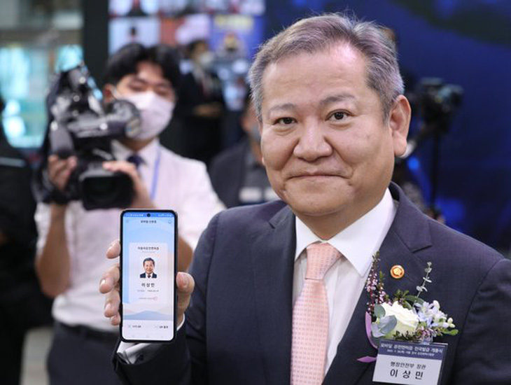 Hàn Quốc cho xài bằng lái xe lưu trên smartphone - Ảnh 1.