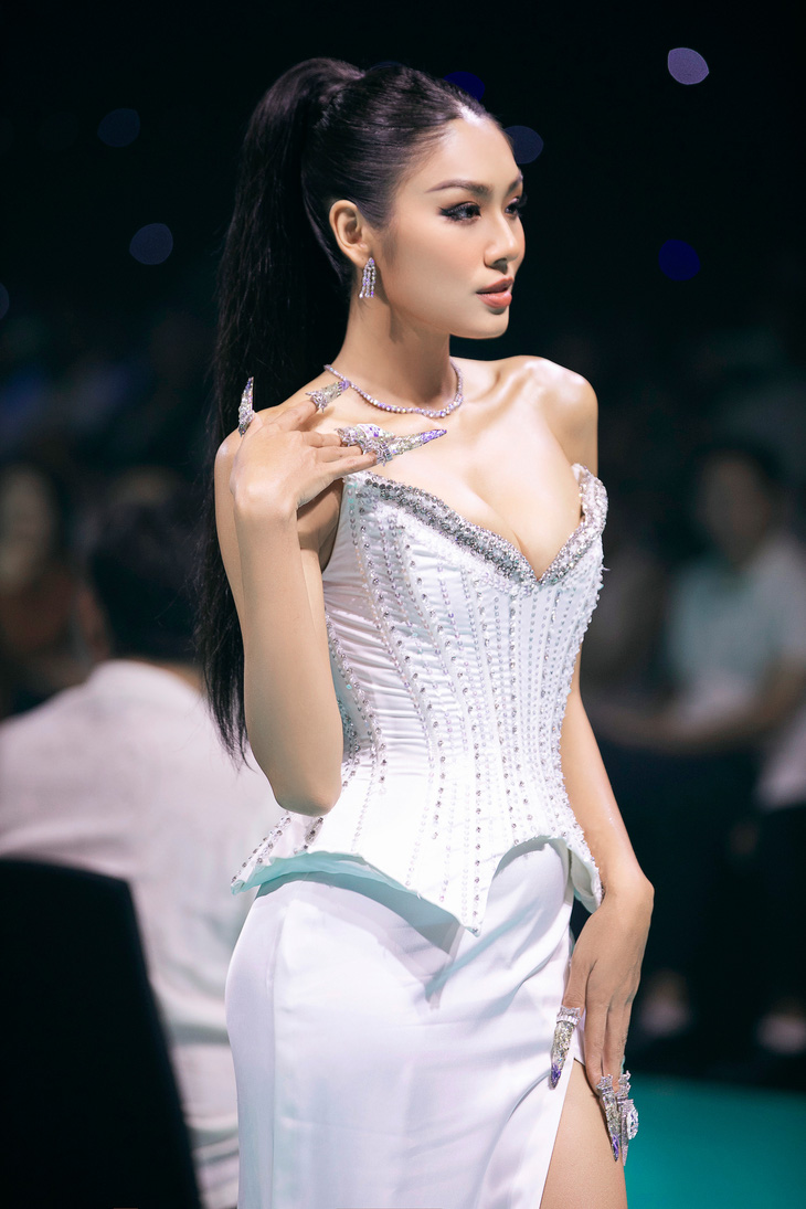 Muốn ngất với bộ cựa của top 3 Hoa hậu hoàn vũ Việt Nam 2022! - Ảnh 3.