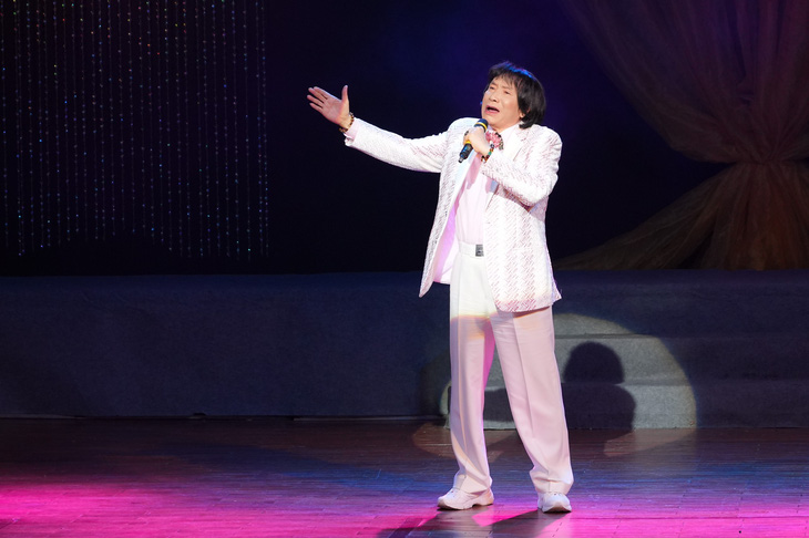 Thế hệ vàng gặp nhau đêm mini show 60 năm theo nghiệp hát của nghệ sĩ Bảo Quốc - Ảnh 4.