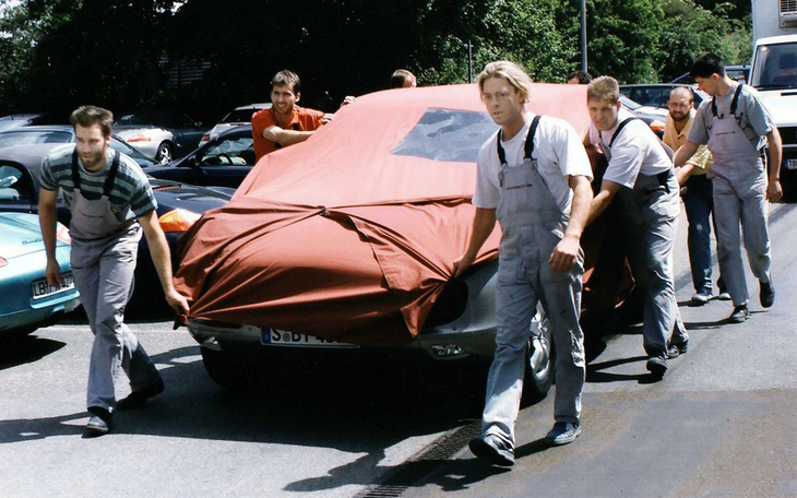 Mẫu xe cứu Porsche không phá sản từng được giữ bí mật như thế nào?