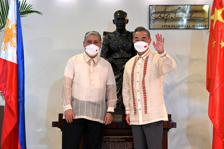 Ông Vương Nghị cảm ơn Philippines vì tiếp tục chính sách thân thiện với Trung Quốc - Ảnh 1.