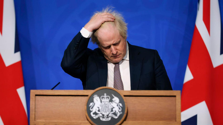 Những ‘bê bối’ của thủ tướng Anh trước khi quyết định từ chức - Ảnh 1.