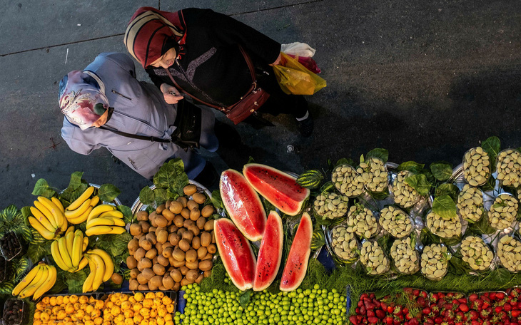 Trái cây trở thành xa xỉ phẩm giữa lạm phát ở Thổ Nhĩ Kỳ