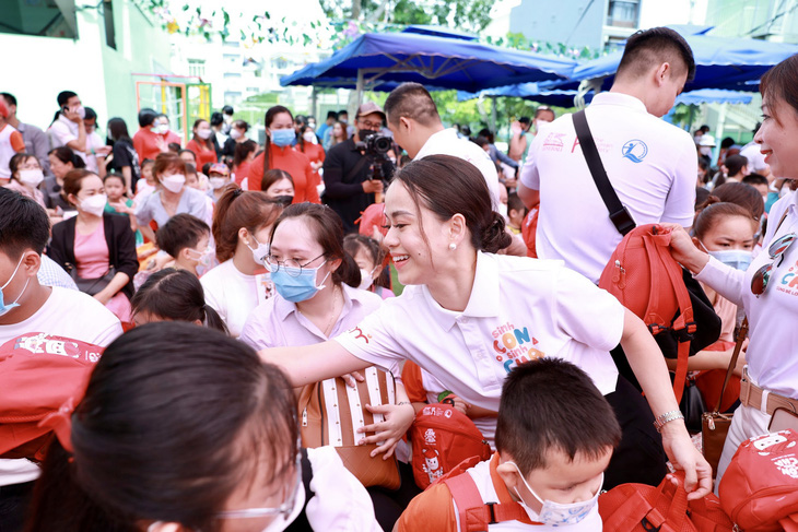 Phụ huynh, giáo viên TP.HCM tham gia chương trình ‘Sinh Con, Sinh Cha’ - Ảnh 4.