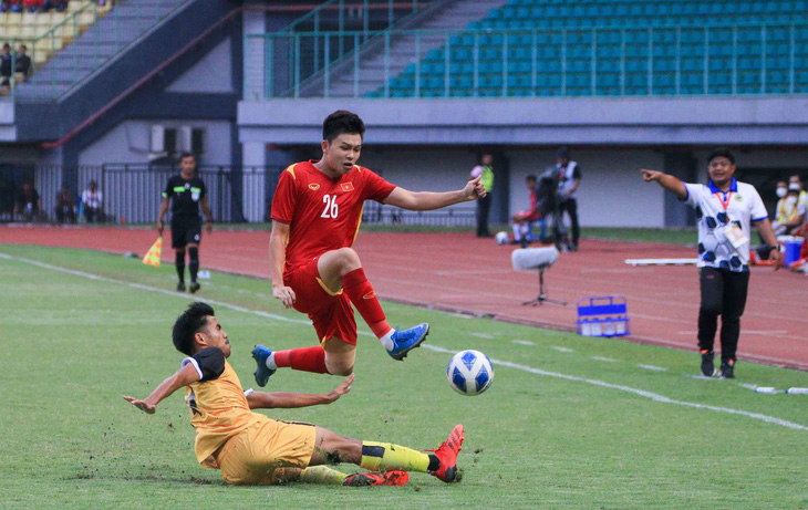Giải U19 Đông Nam Á 2022: Kịch tính cuộc đua tam mã - Ảnh 1.