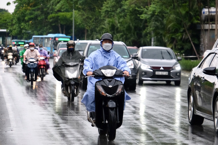 Thời tiết hôm nay 8-7: Nam Bộ nắng nóng, có mưa rào, Bắc Bộ tiếp tục mưa to - Ảnh 1.