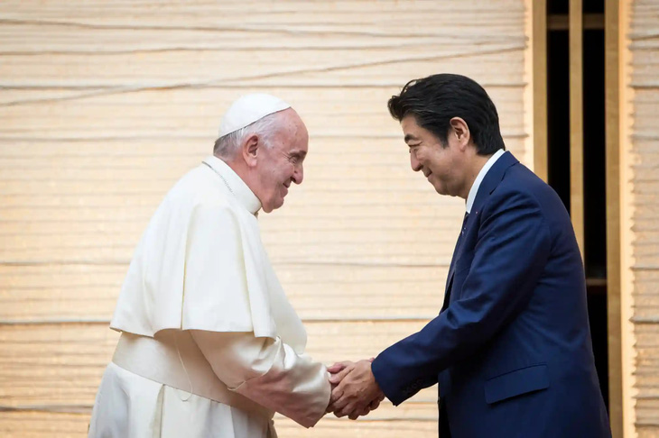 Cuộc đời cựu thủ tướng Nhật Bản Abe Shinzo qua ảnh - Ảnh 12.