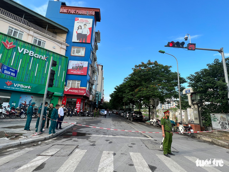 3 chiến sĩ cảnh sát hy sinh khi chữa cháy quán karaoke 5 tầng ở Hà Nội - Ảnh 5.