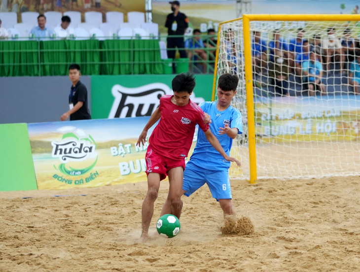 Sôi động cùng Lễ hội Bóng đá bãi biển Huda 2022 tại Thiên Cầm - Hà Tĩnh - Ảnh 1.