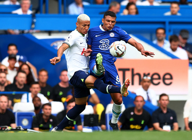 Harry Kane lập công phút 90+6 giúp Tottenham hòa kịch tính Chelsea - Ảnh 1.