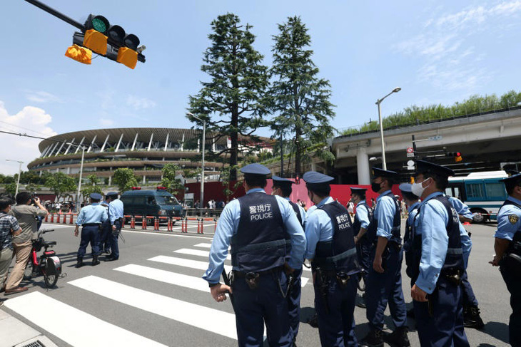 Cảnh sát Nhật Bản say xỉn làm mất tài liệu vụ án - Ảnh 1.