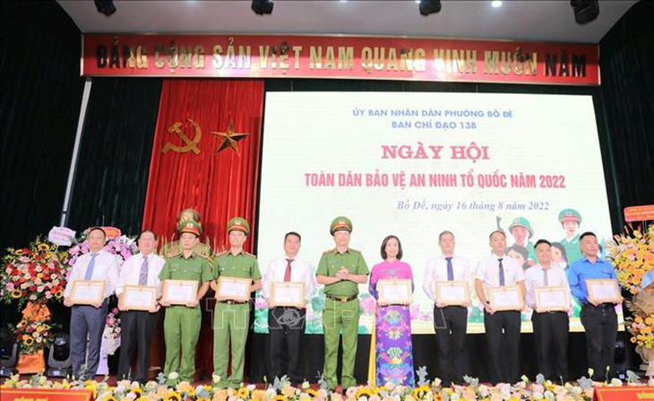 Ngày hội Toàn dân bảo vệ an ninh Tổ quốc tại phường Bồ Đề, quận Long Biên, Hà Nội - Ảnh 1.