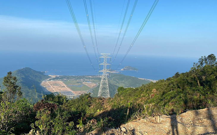 Đường dây 500 kV mạch 3 chính thức truyền tải điện