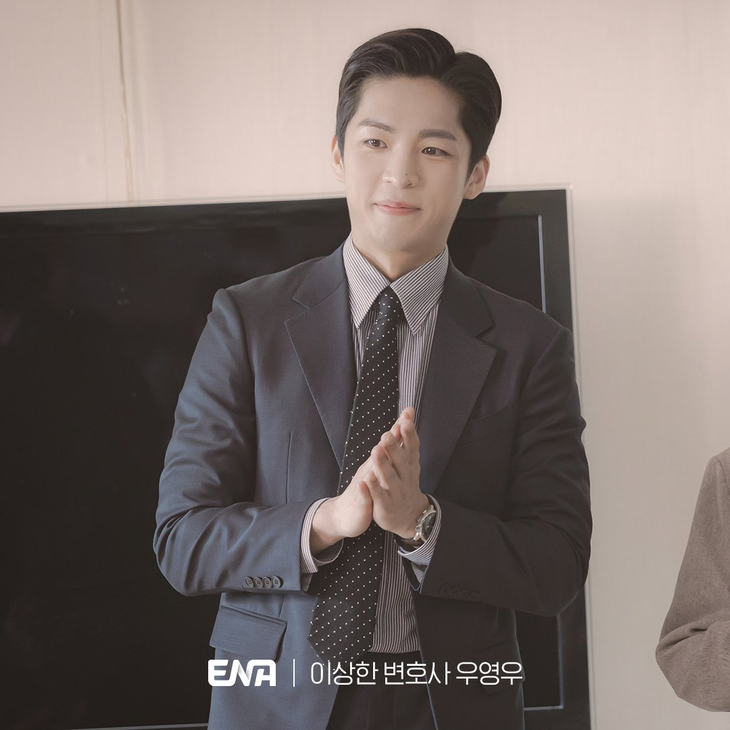 Kwon “Mánh Khóe” bị bố mắng vì đóng vai xấu tính trong ‘Nữ luật sư kỳ lạ Woo Young Woo’ - Ảnh 1.