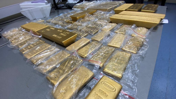 Ly kỳ vụ hải quan Nga phá âm mưu buôn lậu 225kg vàng ở sân bay - Ảnh 1.