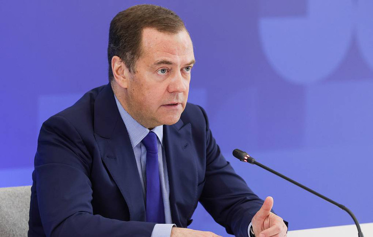Ông Medvedev bác lời kêu gọi về hiệp ước vũ khí hạt nhân của Tổng thống Biden - Ảnh 1.