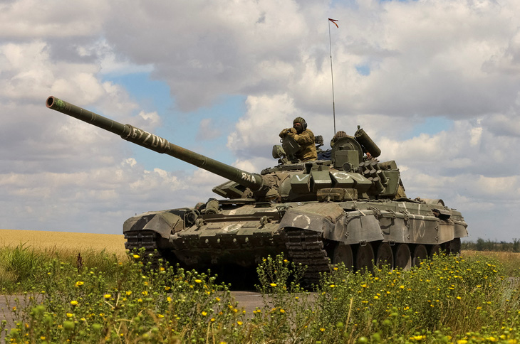 Bộ Quốc phòng Nga: Ukraine đầu độc lính Nga ở Zaporizhzhia, Ukraine: Có thể do ăn đồ hộp quá hạn - Ảnh 1.