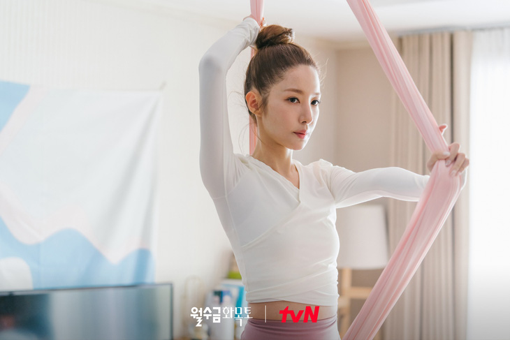 Nữ hoàng dao kéo Park Min Young ‘đổi nghề’ làm vợ hợp đồng trong phim mới - Ảnh 2.