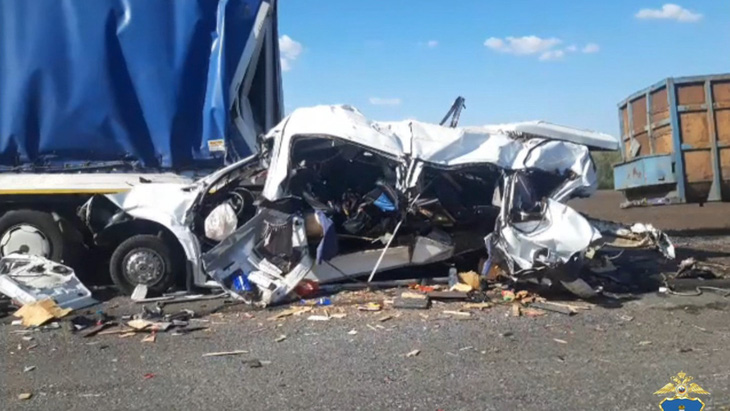 Tai nạn xe buýt ở Nga, ít nhất 16 người chết - Ảnh 1.